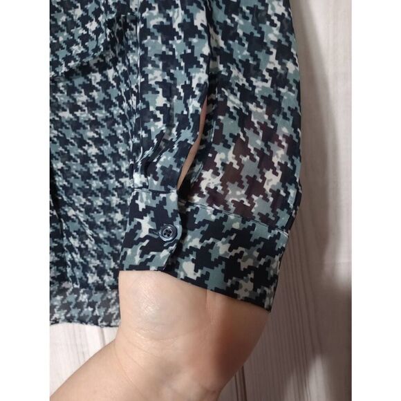 Banana Republic Shirt Ladies Large Petite Semi‎ Sheer Button Front - Picture 5 of 8